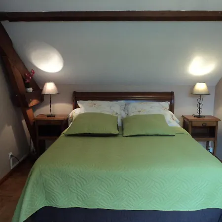 Chez Julie Bed & Breakfast *